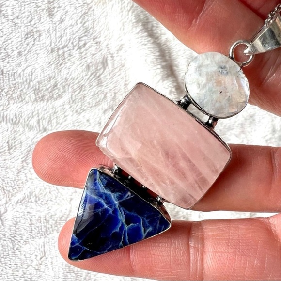 925 Rainbow Flash Moonstone + Rose Quartz + Sodalite Pendant Necklace - Picture 7 of 10